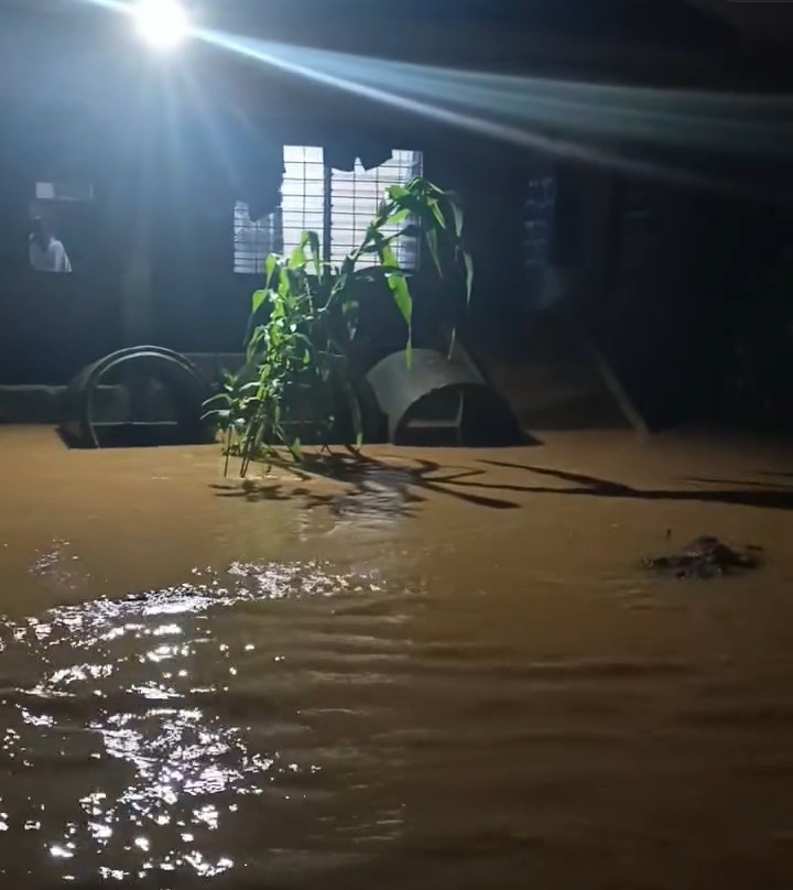 Torrential rain submerges 50 houses in Cape Coast