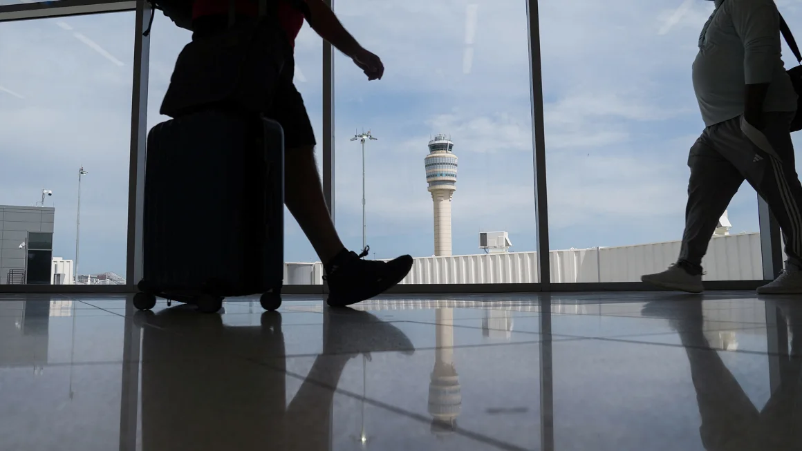 FAA delaying flights at New York, Philadelphia airports