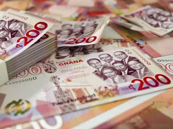 Ghana cedi outlook improves as PwC projects medium term stability
