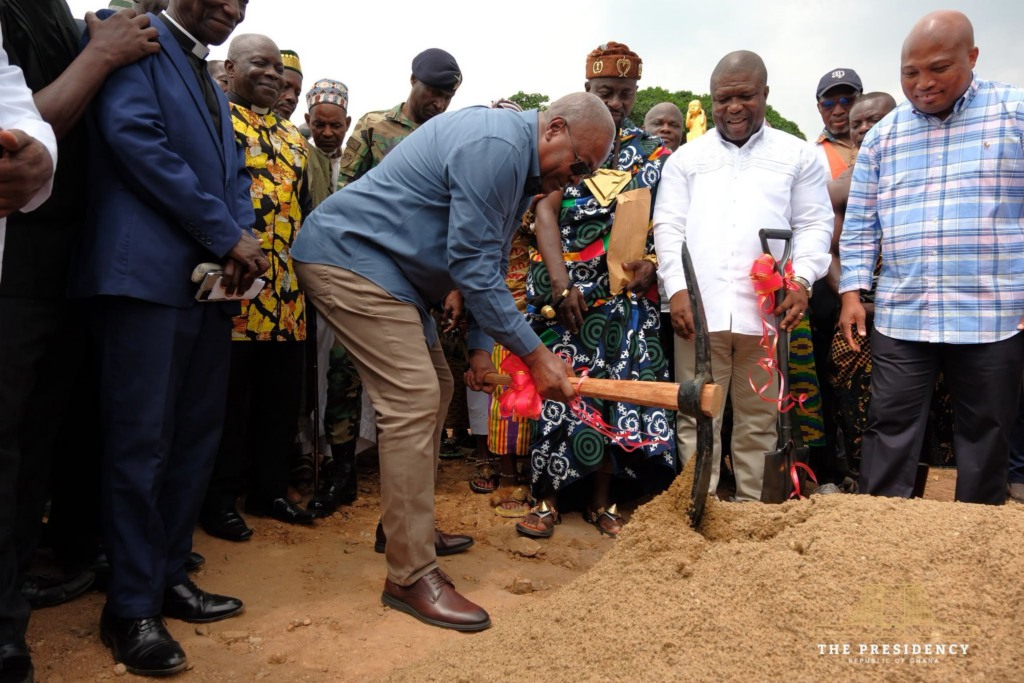 Mahama cuts sod for flagship 24-Hour Economy model market at Juapong