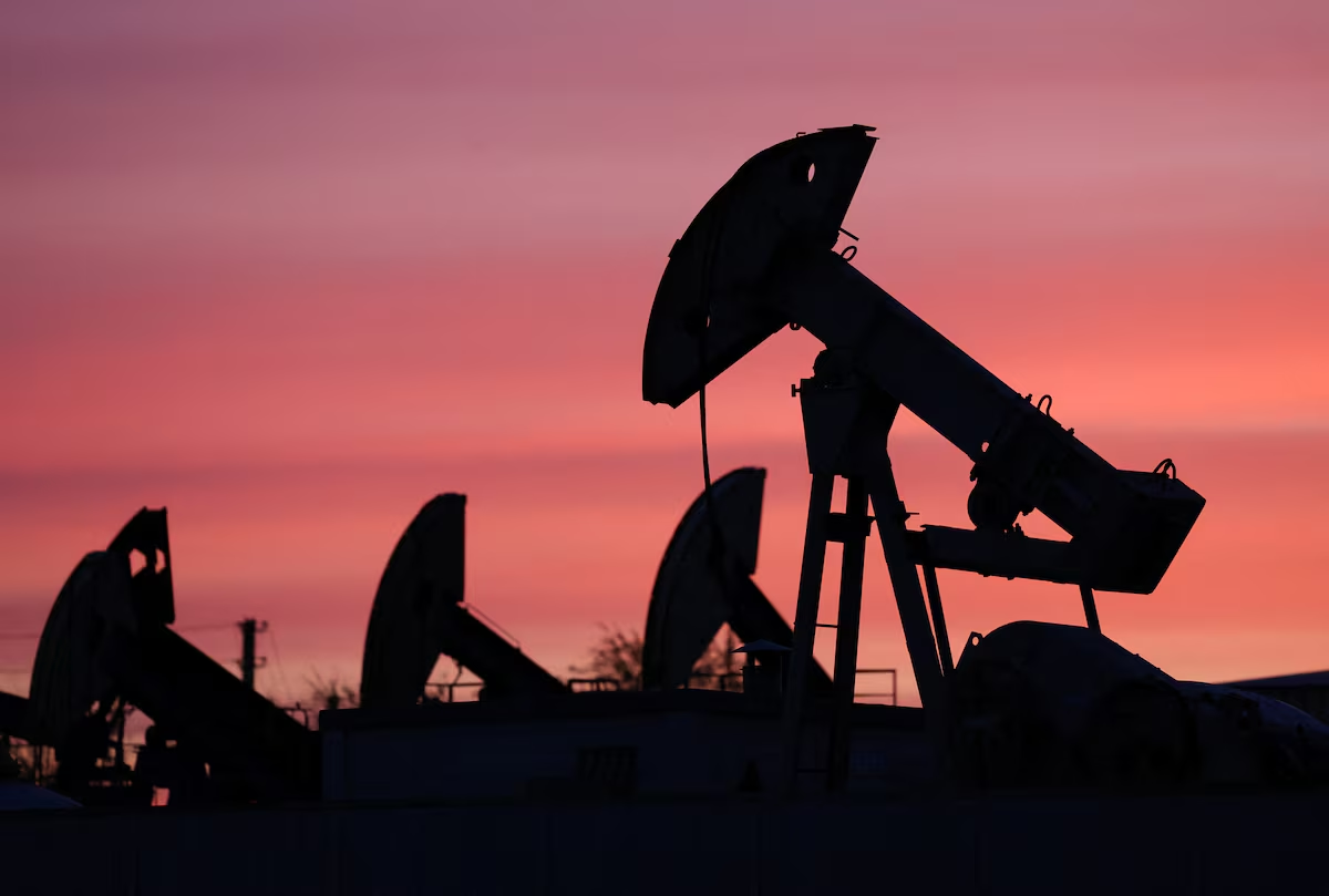 Oil falls for a third straight day after US, Iran talks conclude in Doha
