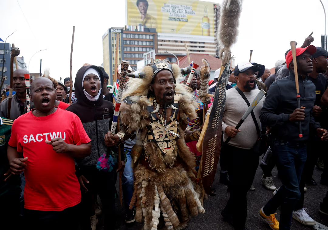 South African protesters go door-to-door forcing immigrants from their homes