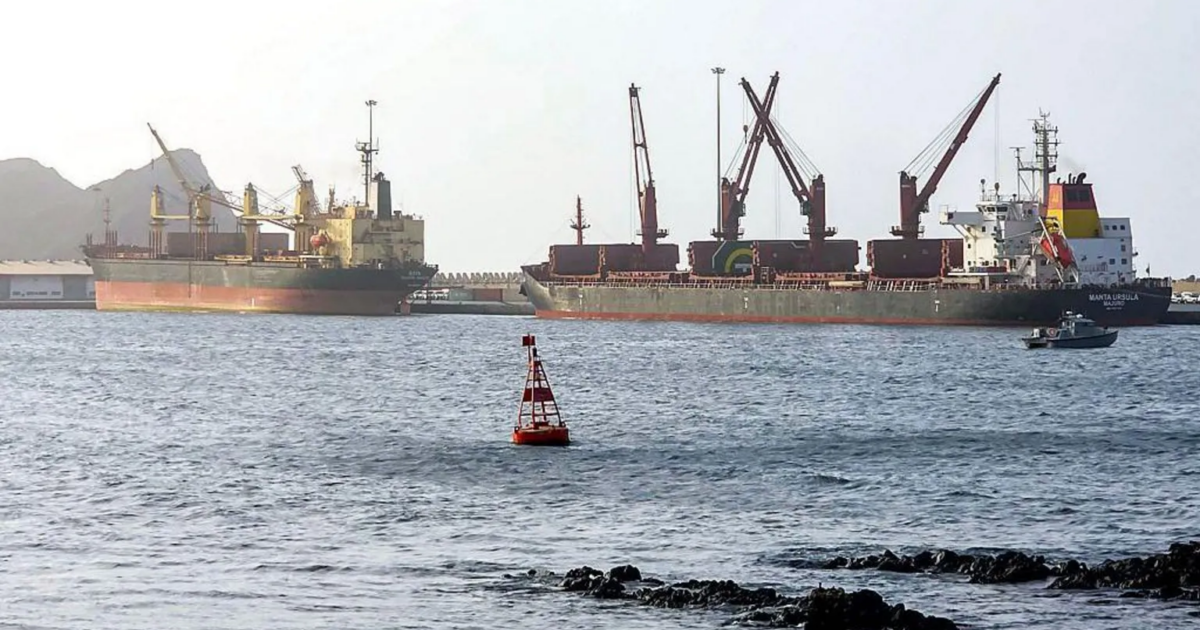 US and Iran pause strikes for third night to make space for talks, US ambassador says