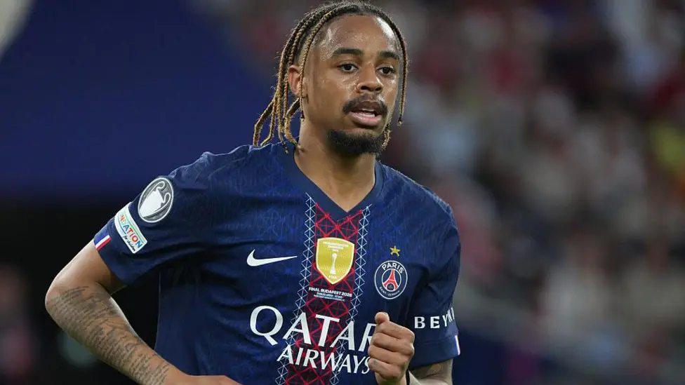 Liverpool close in on £120m deal for PSG’s Barcola