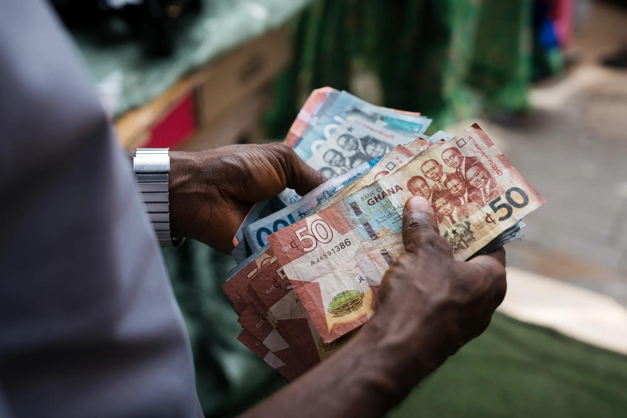 BoG expects cedi to remain stable despite rising demand for Christmas imports
