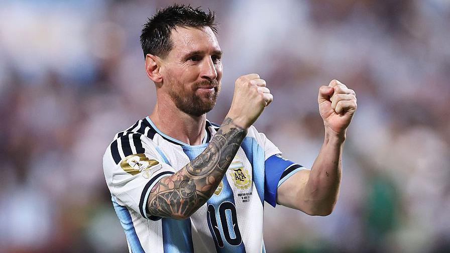 Messi in Argentina squad for farewell friendly